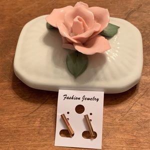 Fashion Earrings - Rose Gold Bar (Long)